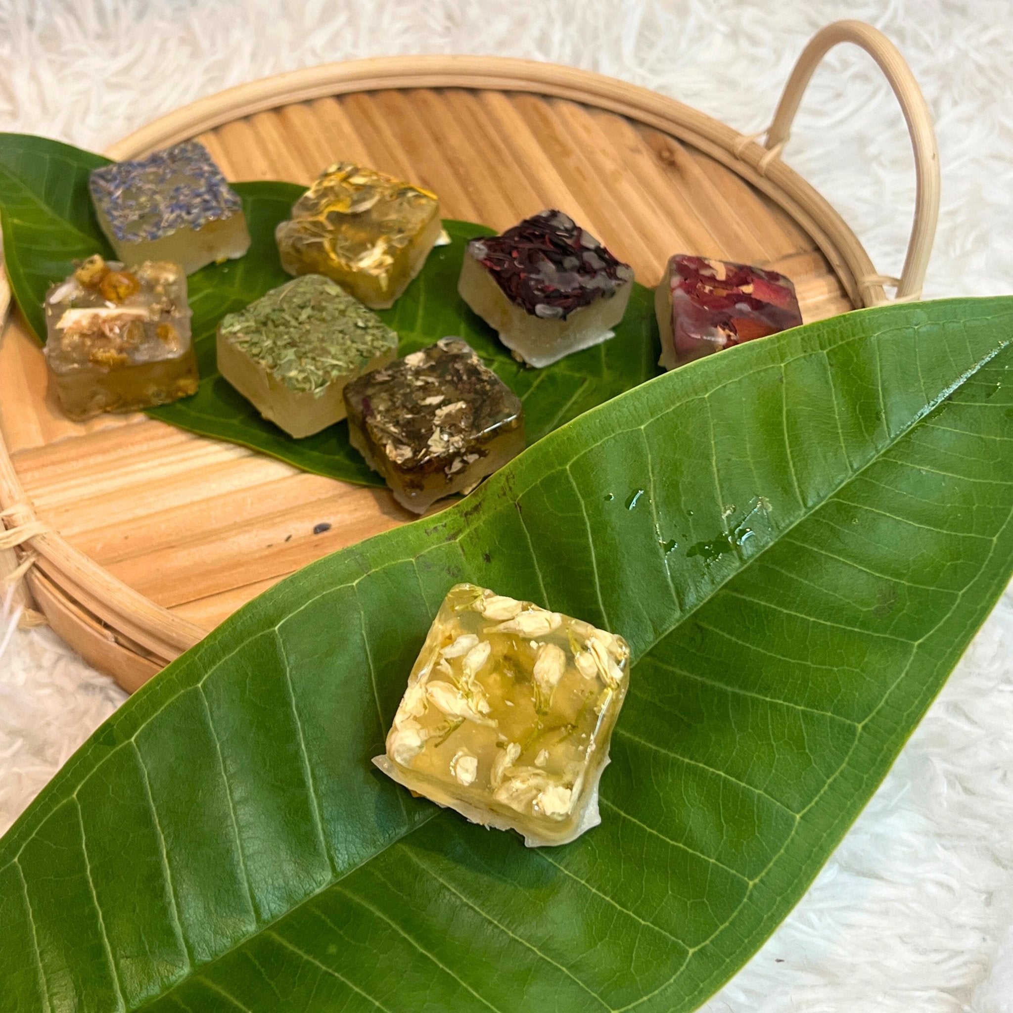Jasmine Herbal Tea Bombs, Floral Tea Sugar Candy Cubes Beverage Sweetener - Winterberry Hearth