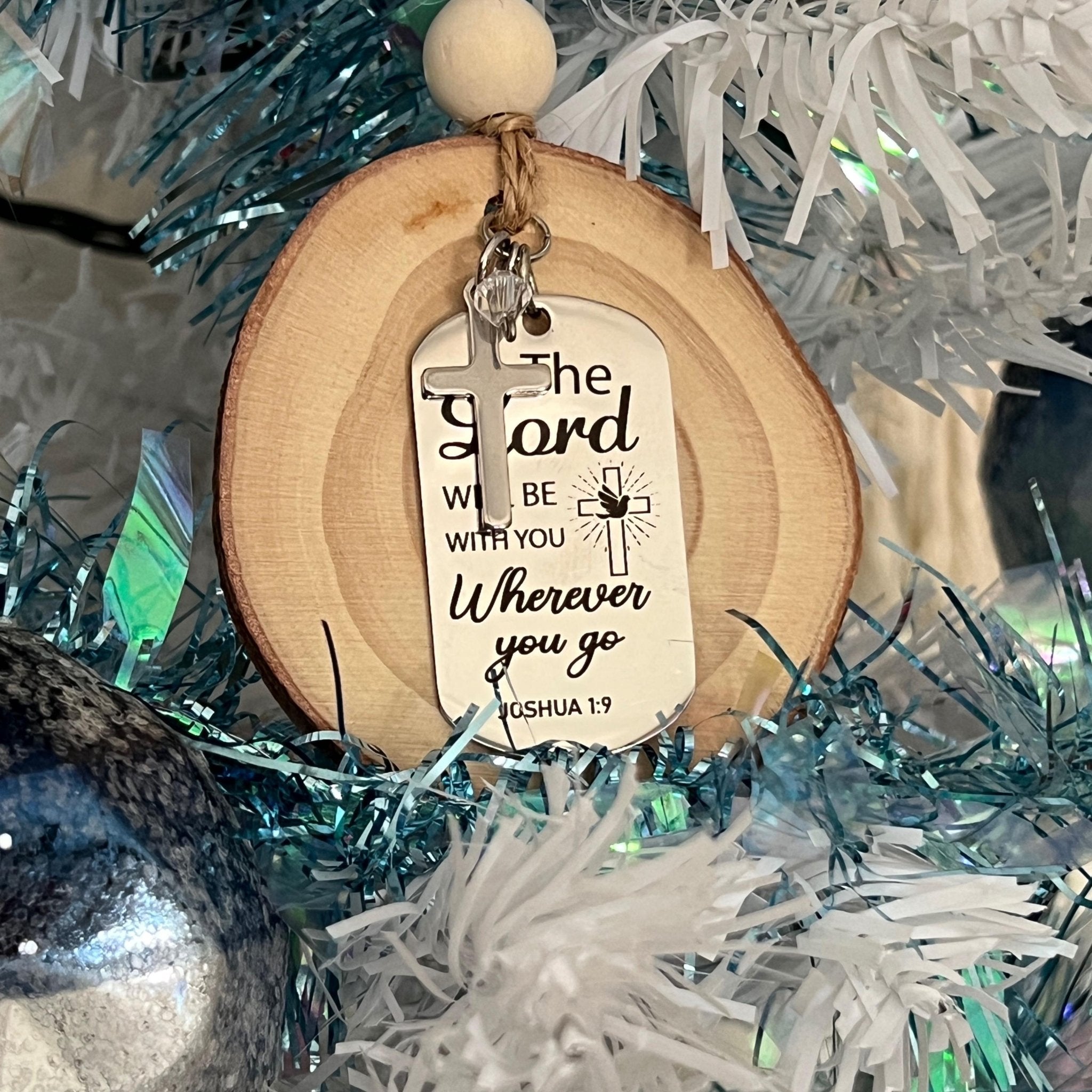 Joshua 1:9 Christmas Ornament, Scripture Wood Slice Decor, Christian Gift - Winterberry Hearth