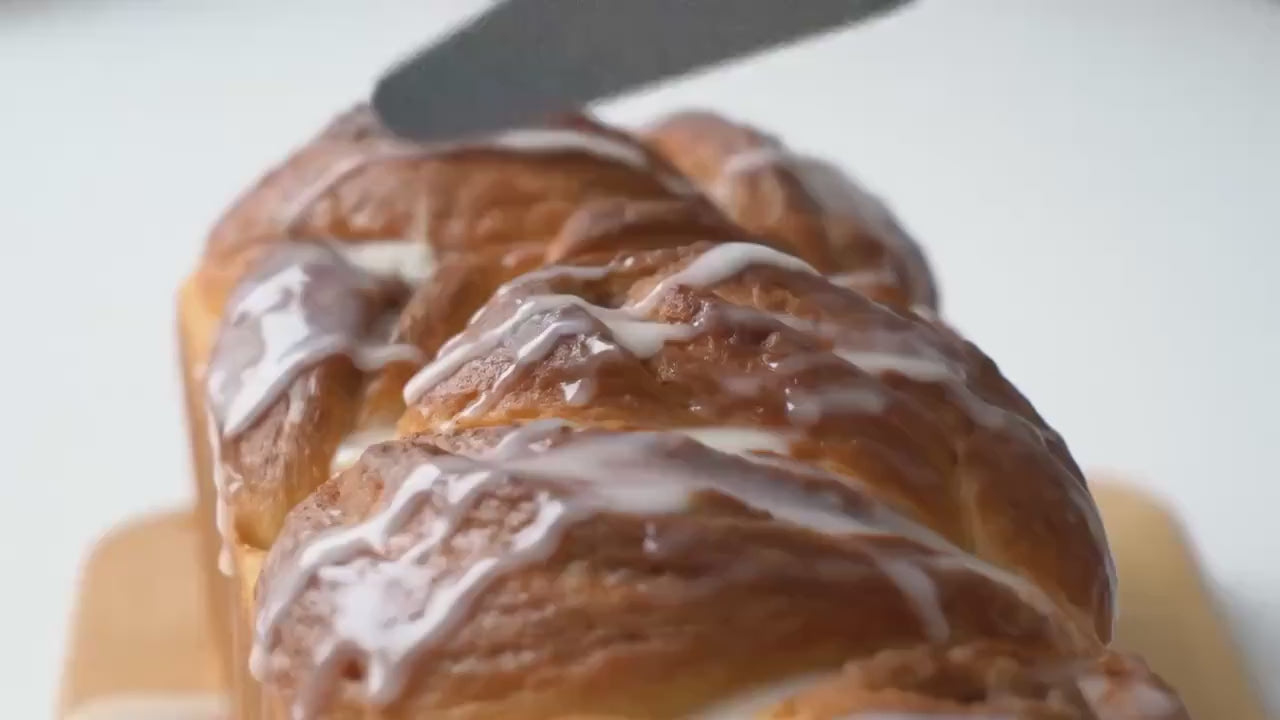Orange Glazed Cinnamon Roll Bread: Old Fashioned Breakfast Loaf